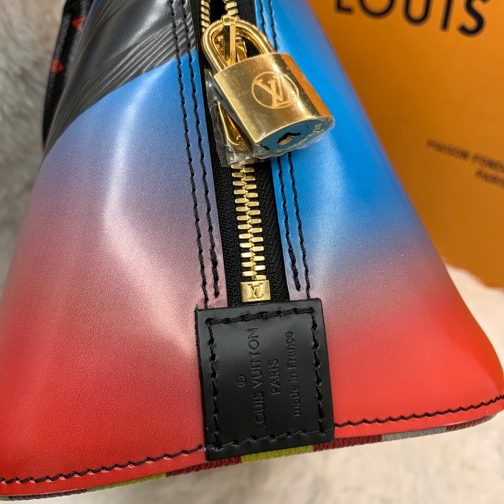 ❌SOLD❌Louis Vuitton Race Alma tote runway rare bag - Picture 13 of 15